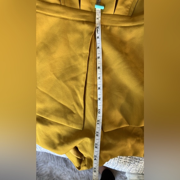 Deep V-neck romper - Picture 6 of 7